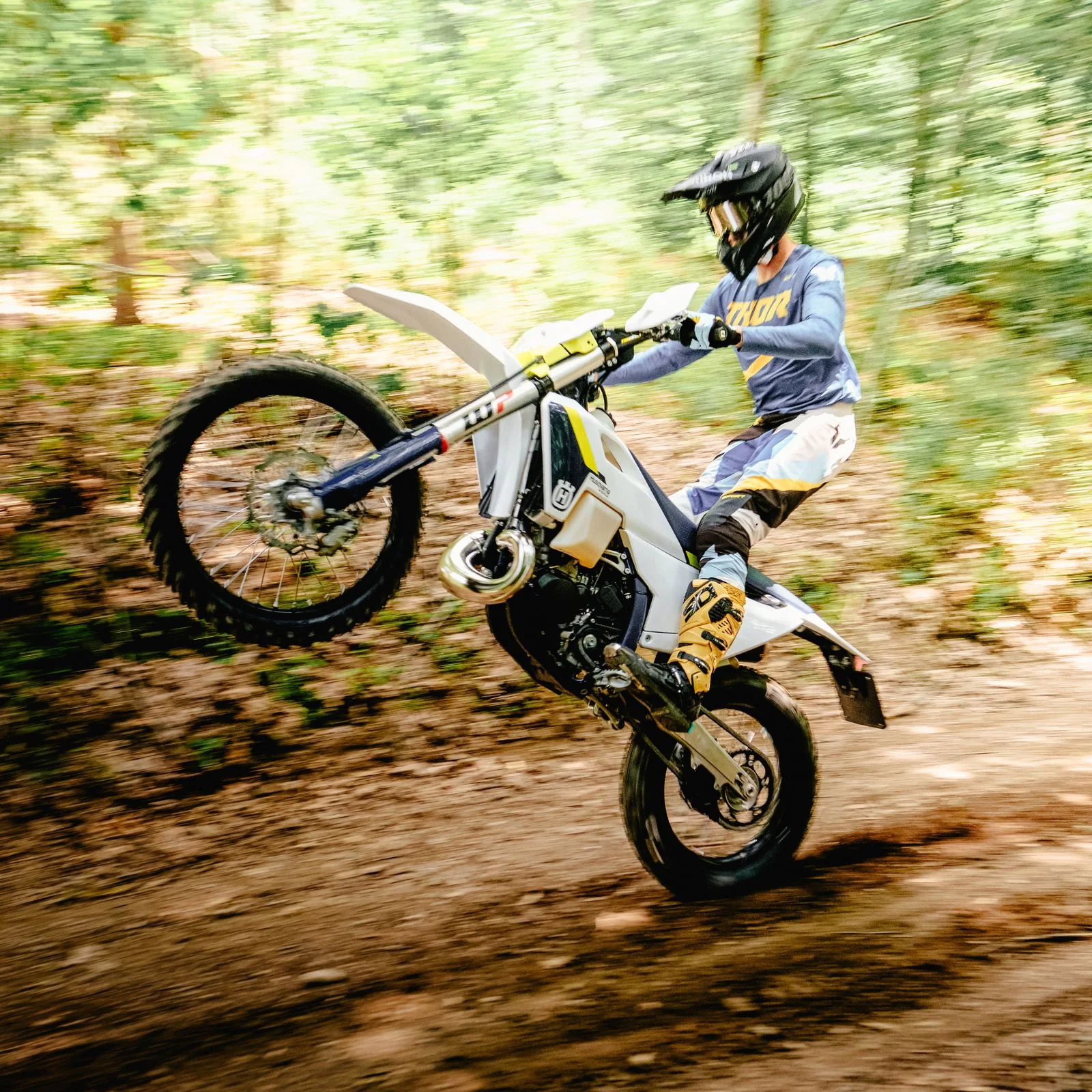 Thumb 4